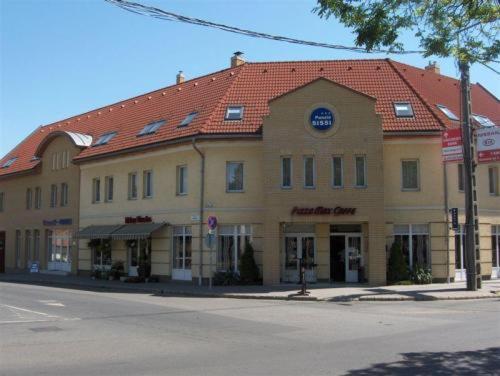 Hotel Panzio Sissi à Gödöllő Extérieur photo